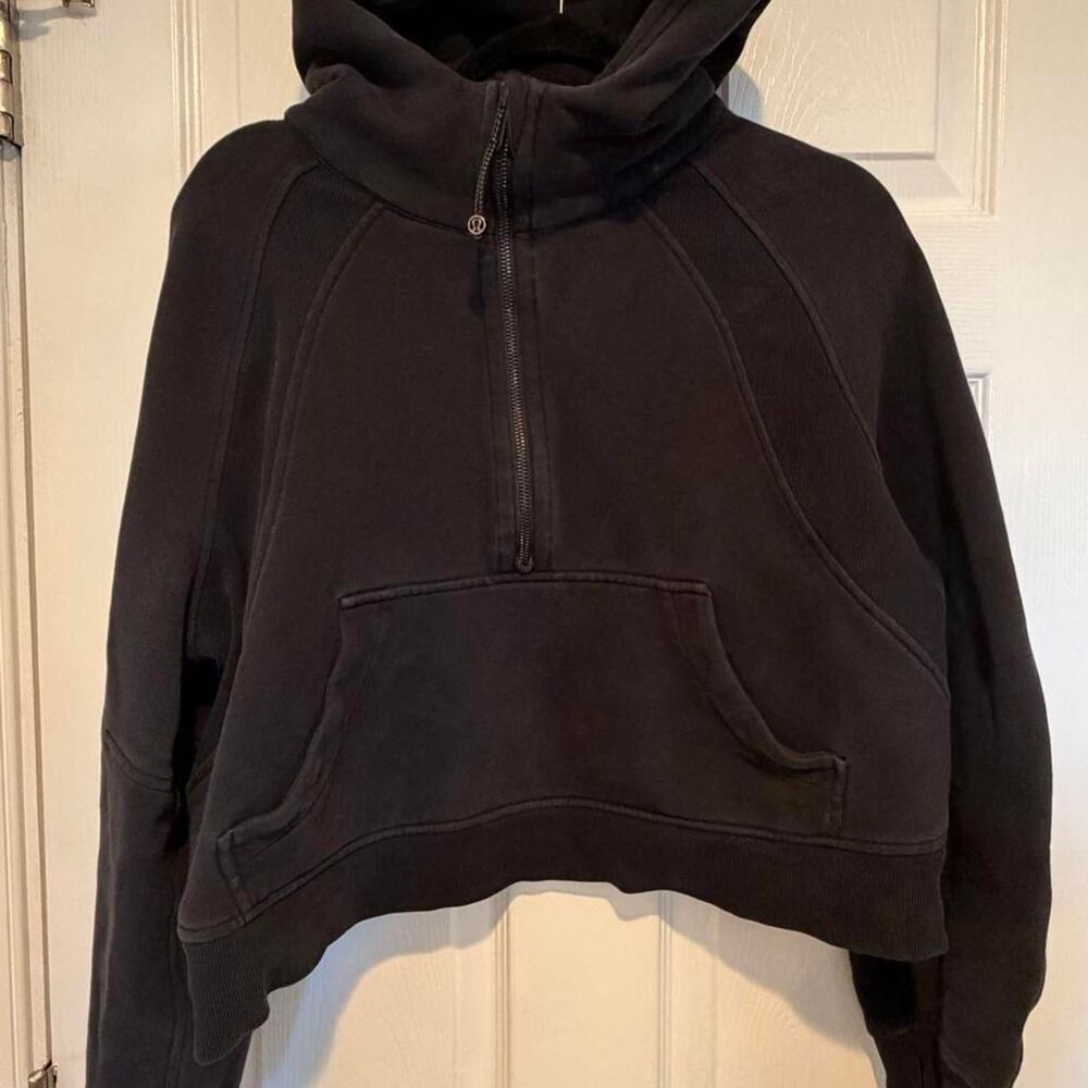 Lululemon Women's Black Scuba Hoodie
